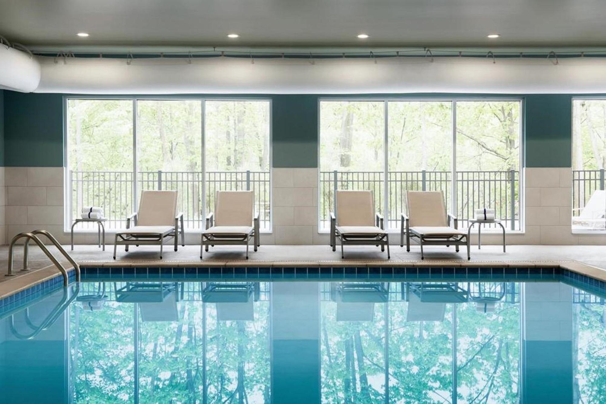 Holiday Inn Express & Suites Chicago - Oak Forest By Ihg Dış mekan fotoğraf